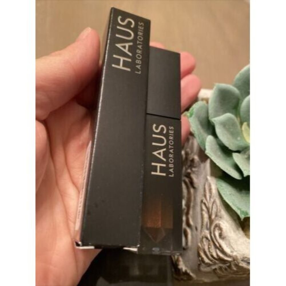 HAUS LABORATORIES By Lady Gaga: GLAM ATTACK LIQUID EYESHADOW RYE VEGAN